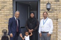 Mayor welcomes families into new Stepney council homes