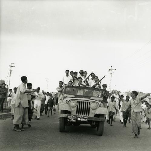 The freedom fighters or ‘Muktis’ enter Dhaka through Jatrabari. Dhaka, Bangladesh. 1971. Credits: Rashid Talukder/Drik/Majority World