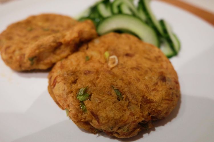 Fishcakes plated