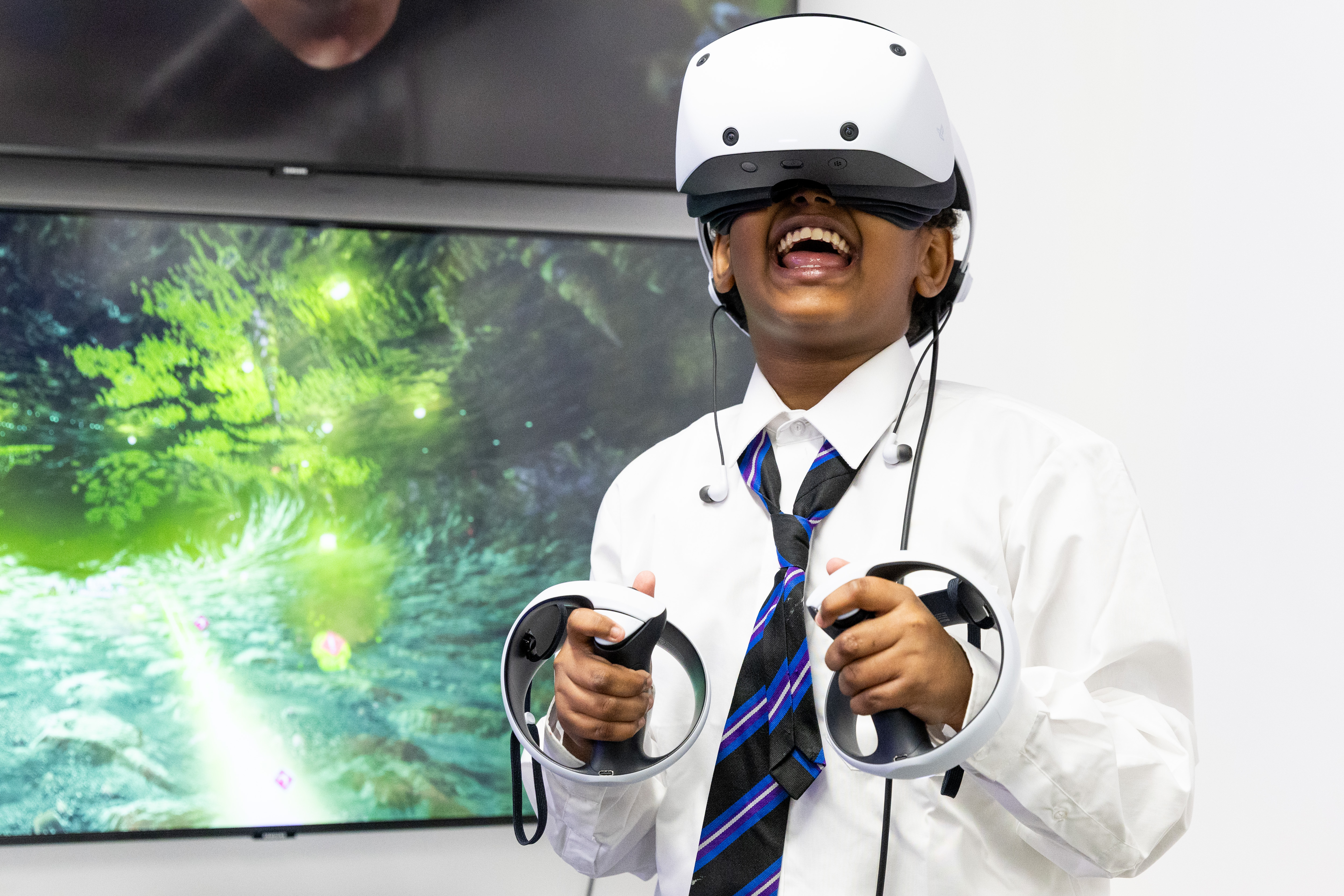 YOUNG_TOWER_HAMLETS_LAUNCH_EVENT_COLUMBIA_ROAD_20231109_0050