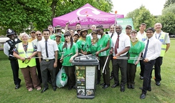 litter picking volunteers litter picking volunteers